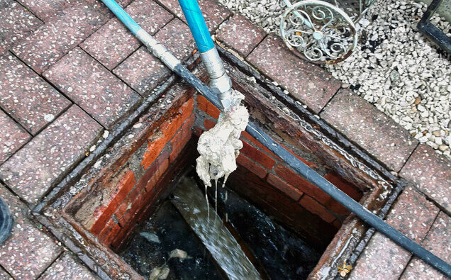 https://maylandsplumber.com.au/uploads/2025/06/blocked-drains-598620.jpg