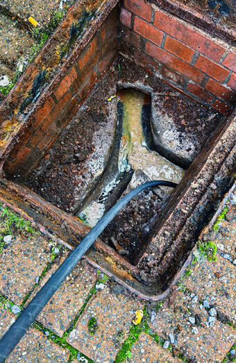 https://maylandsplumber.com.au/uploads/2025/06/blocked-drains-644040.jpg