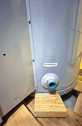https://maylandsplumber.com.au/uploads/2025/06/hot-water-266575.jpg